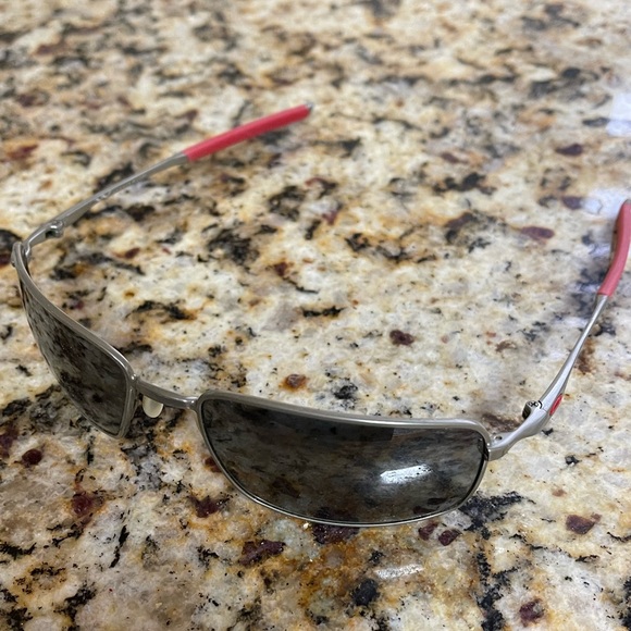 Oakley square wire sunglasses - Picture 3 of 3